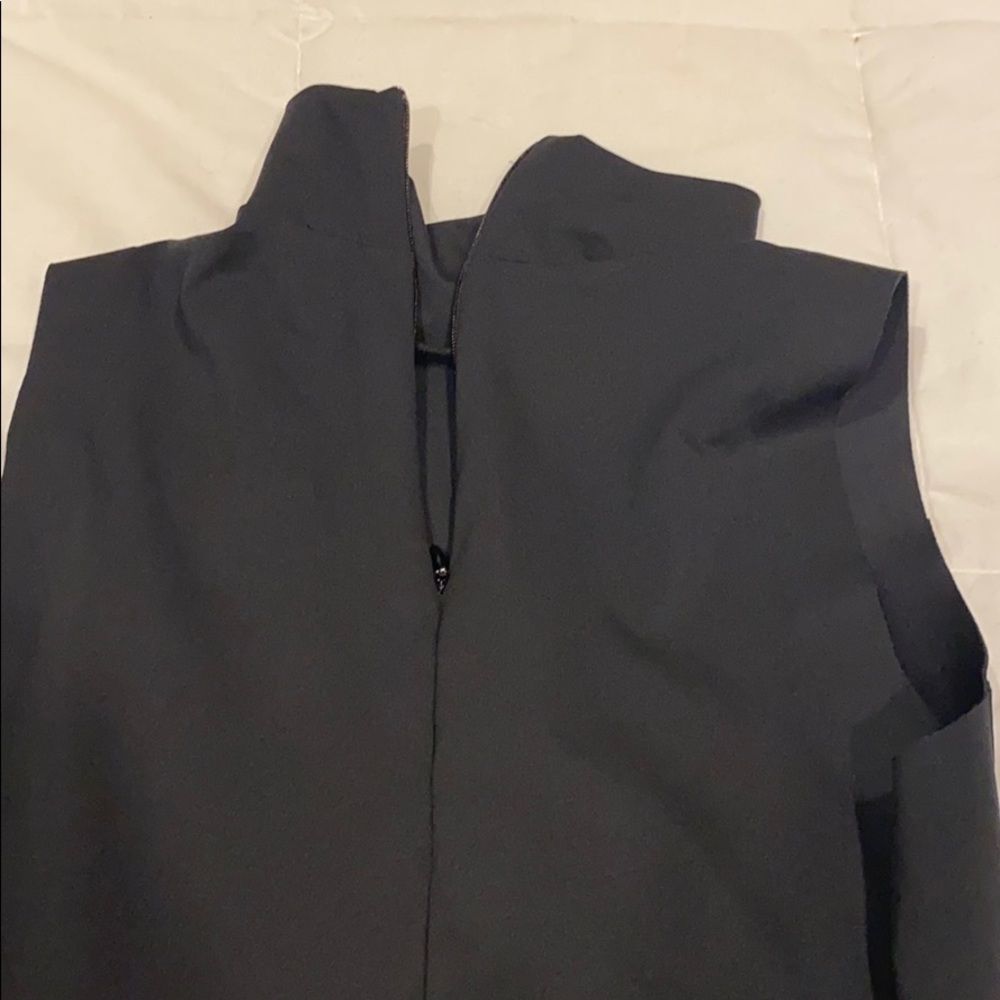 Beautiful fitting polyester Top - Picture 3 of 6